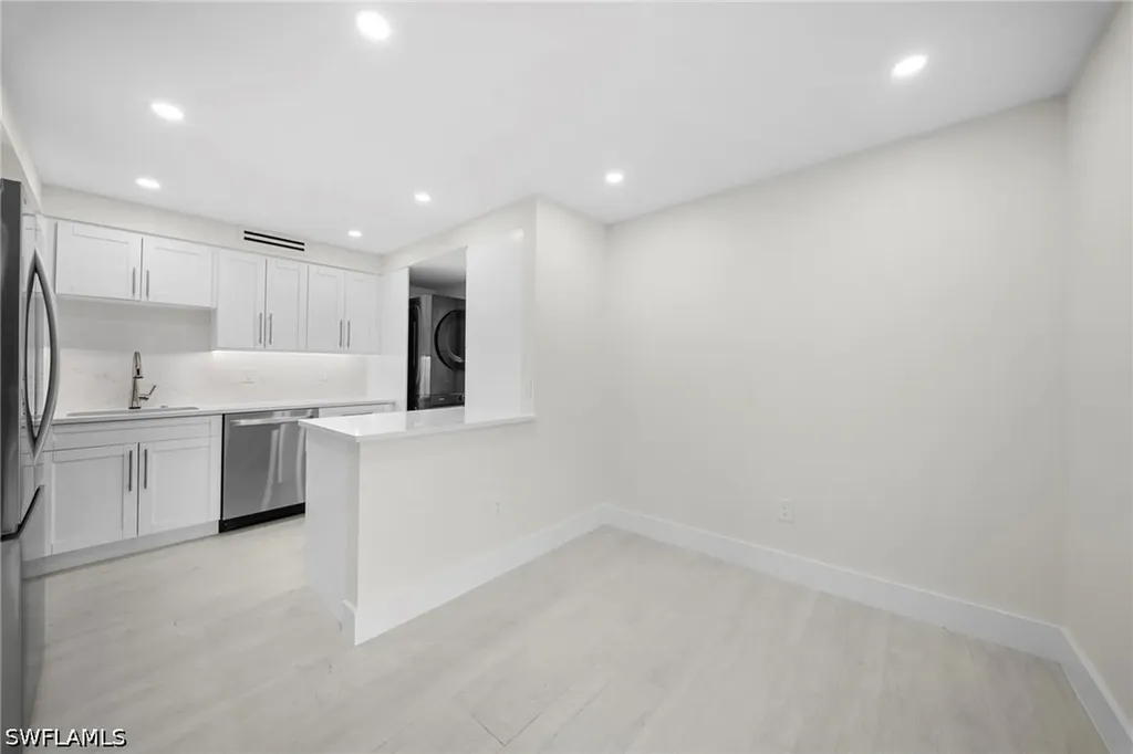 1155 Sandpiper Street Naples FL 34102
