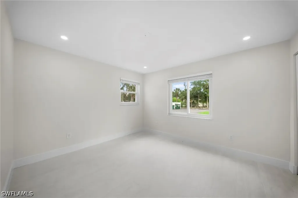 1155 Sandpiper Street Naples FL 34102