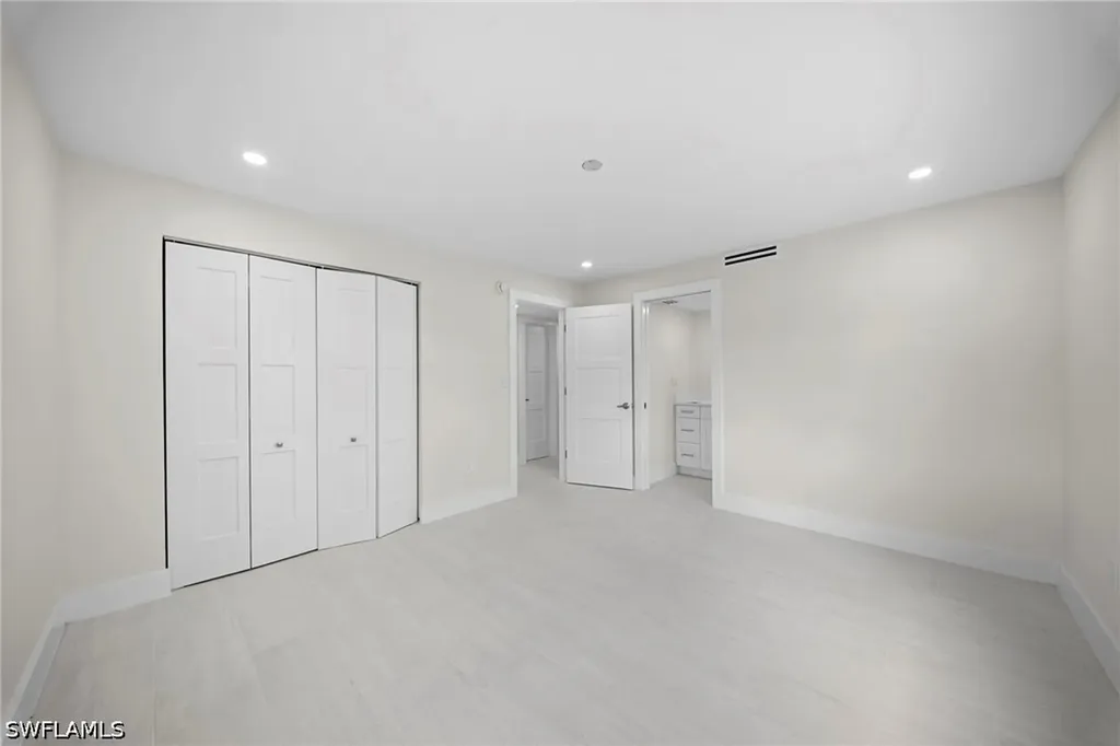 1155 Sandpiper Street Naples FL 34102