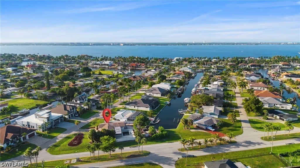 5304 Bayshore Avenue Cape Coral FL 33904
