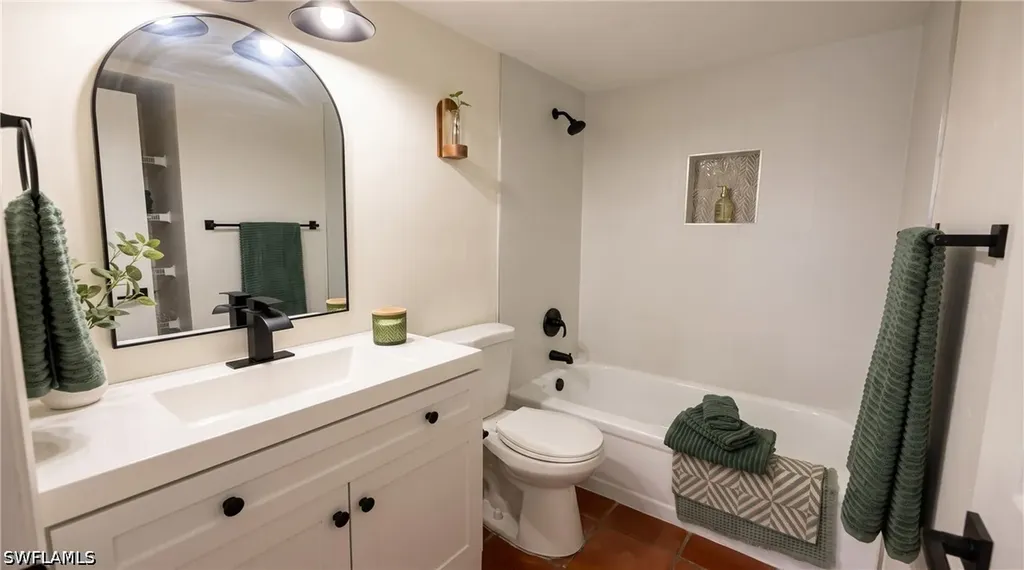 1826 Kings Lake Boulevard Naples FL 34112