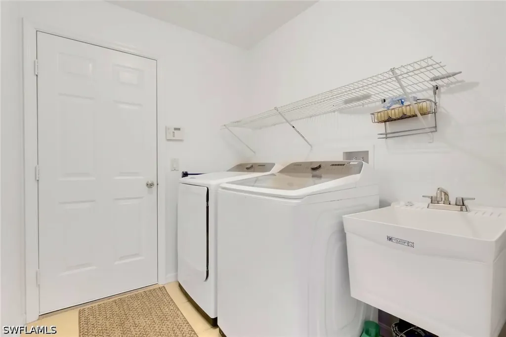 3302 SW 2nd Lane Cape Coral FL 33991