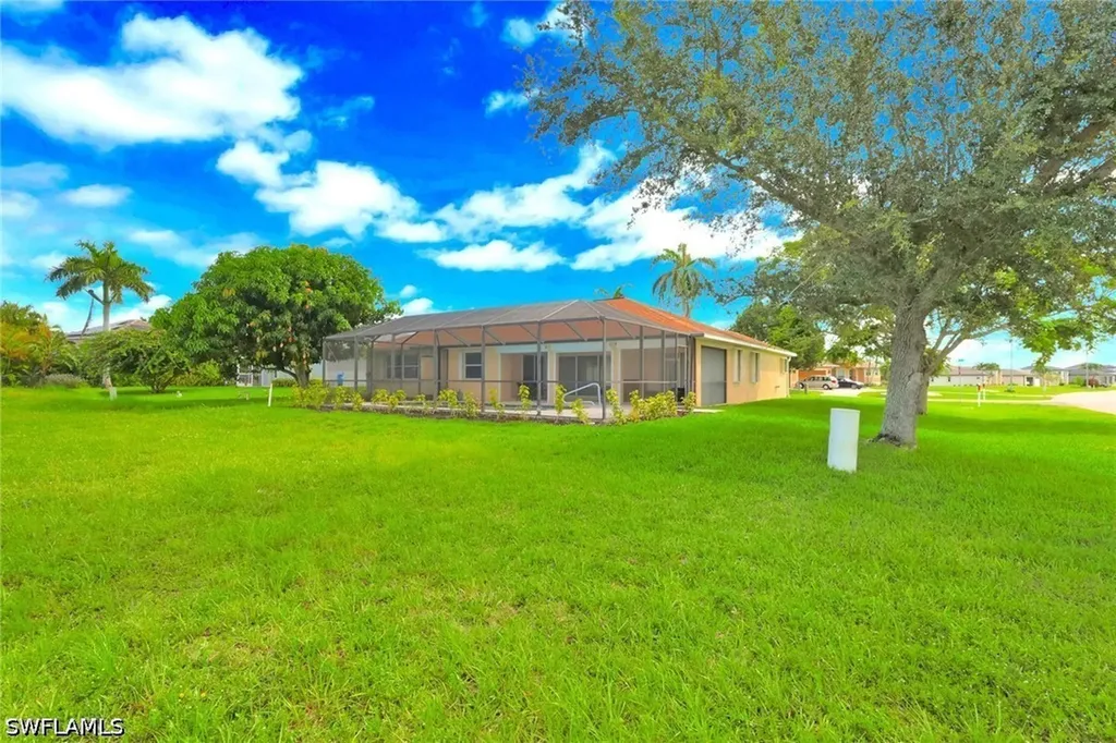 3302 SW 2nd Lane Cape Coral FL 33991