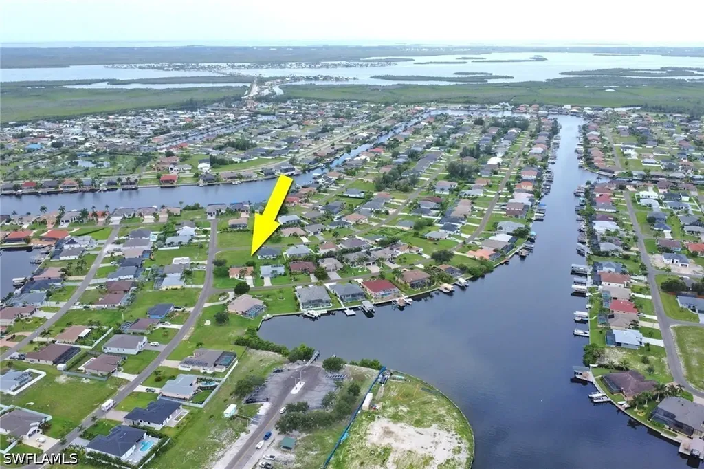 3302 SW 2nd Lane Cape Coral FL 33991