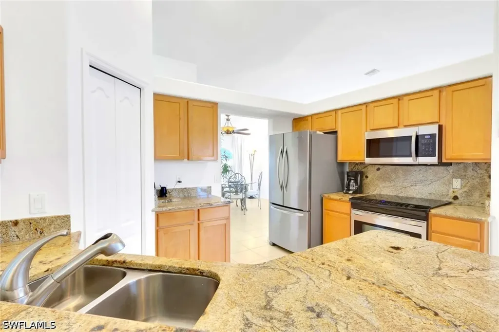 3302 SW 2nd Lane Cape Coral FL 33991