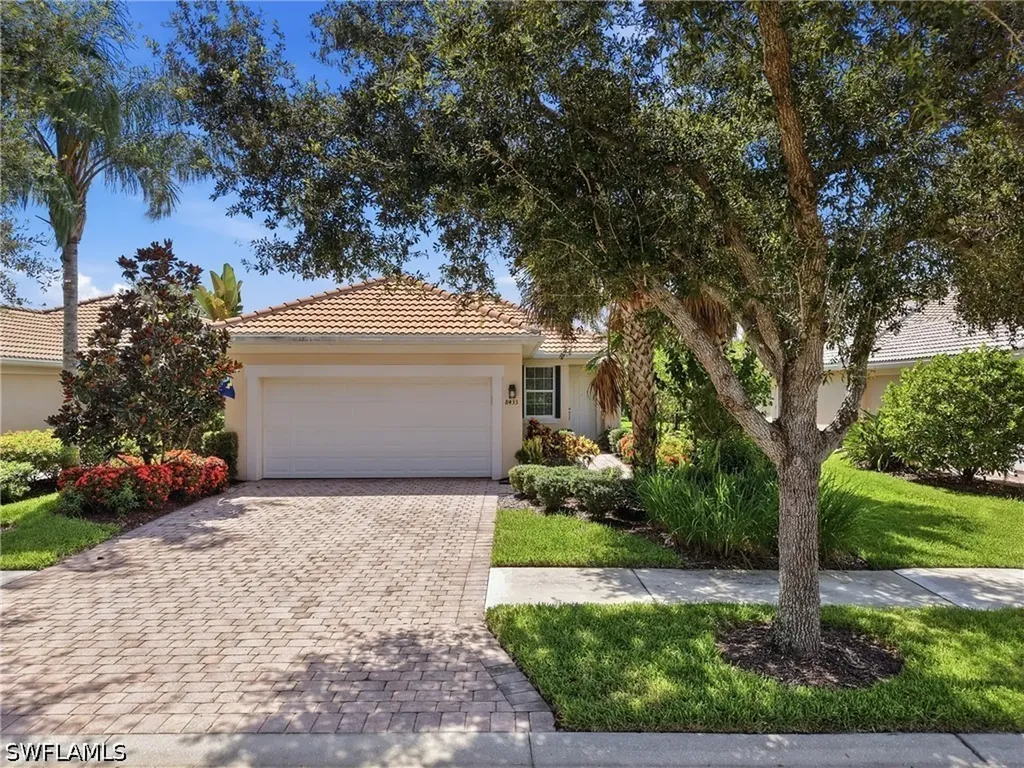 8433 Karina Court Naples FL 34114