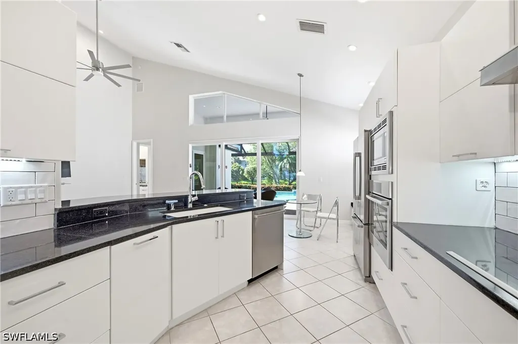 1960 Timarron Way Naples FL 34109