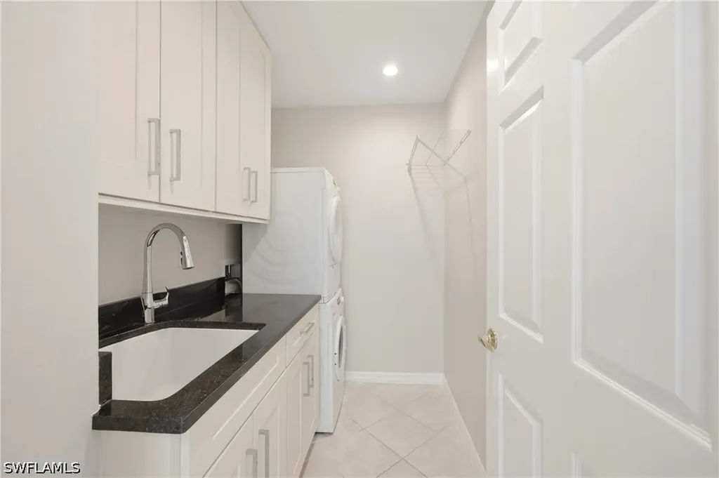 1960 Timarron Way Naples FL 34109