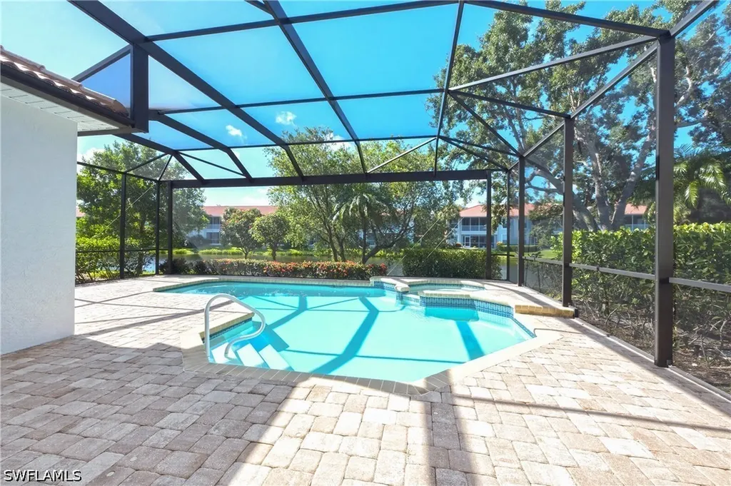 1960 Timarron Way Naples FL 34109