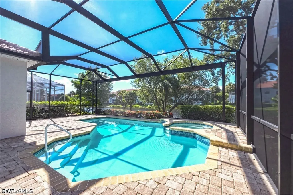 1960 Timarron Way Naples FL 34109