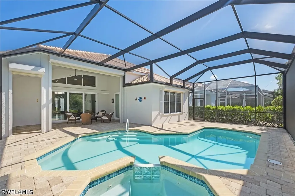 1960 Timarron Way Naples FL 34109