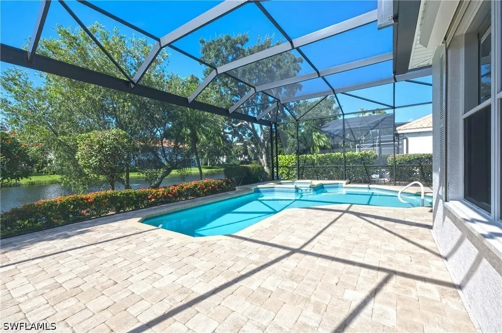 1960 Timarron Way Naples FL 34109