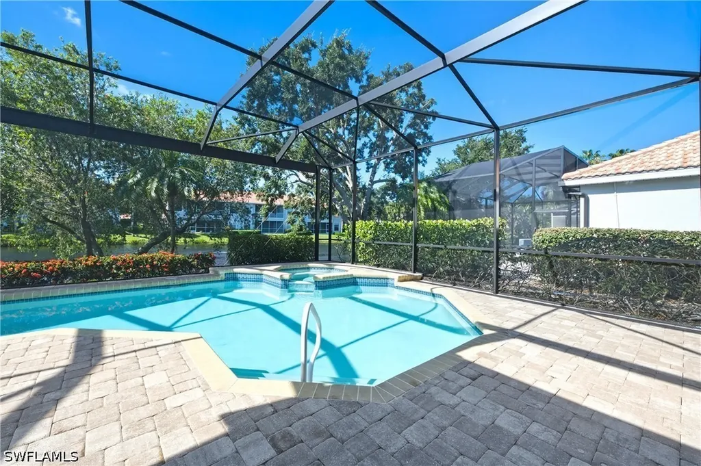 1960 Timarron Way Naples FL 34109