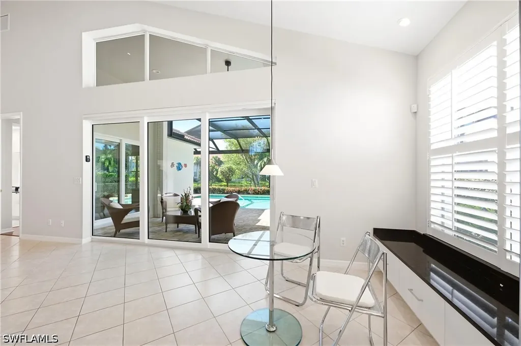 1960 Timarron Way Naples FL 34109
