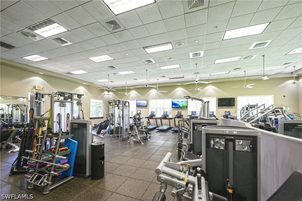 1960 Timarron Way Naples FL 34109