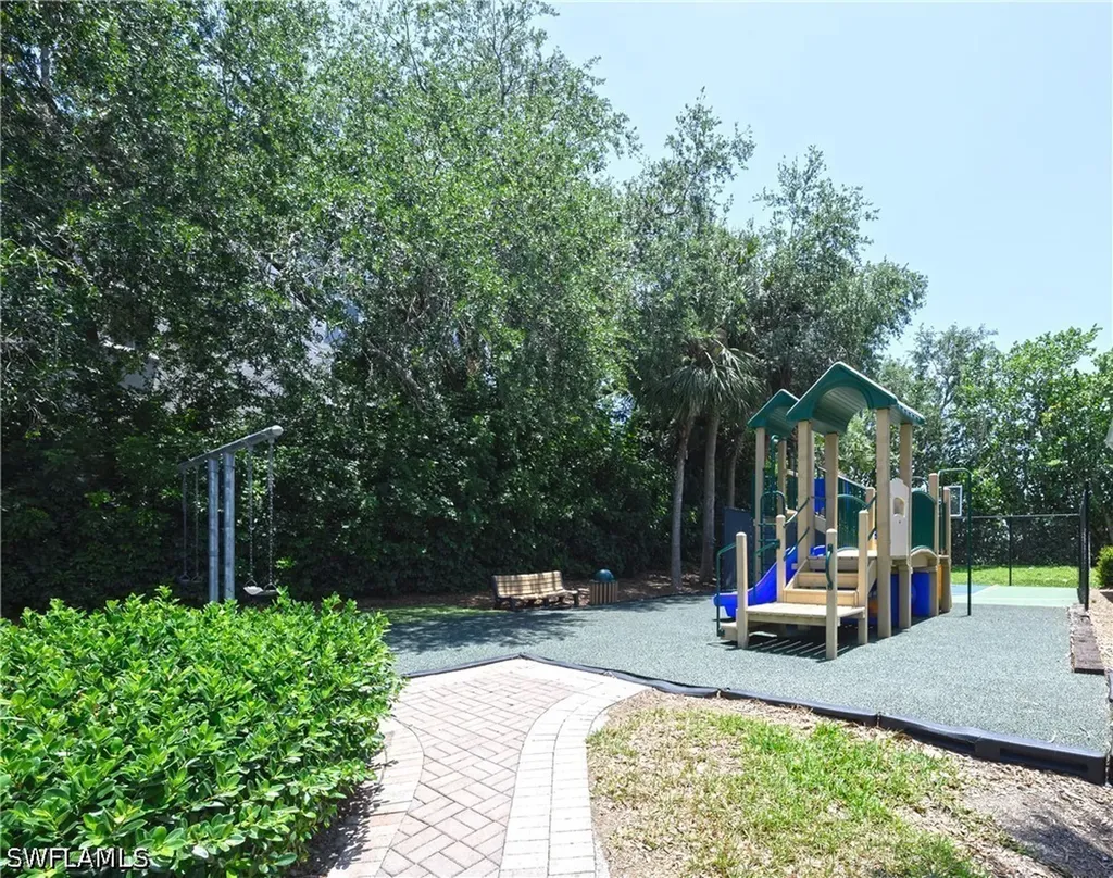 1960 Timarron Way Naples FL 34109