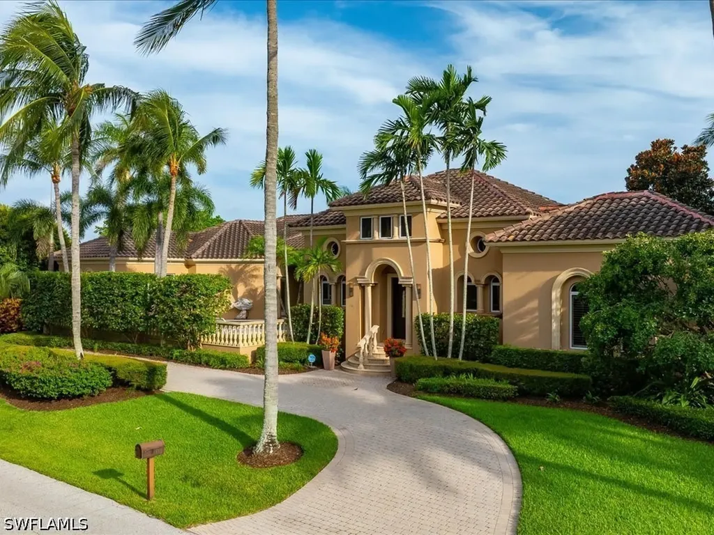 Naples FL, 550 21ST Avenue S