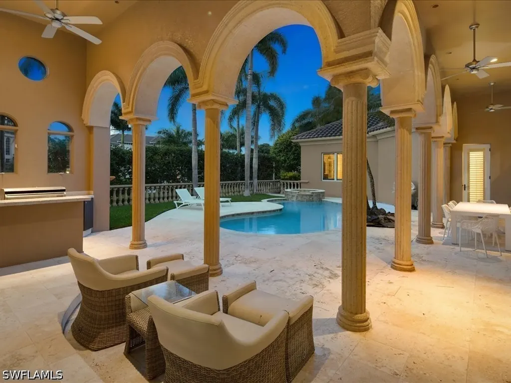 550 21st Avenue S Naples FL 34102