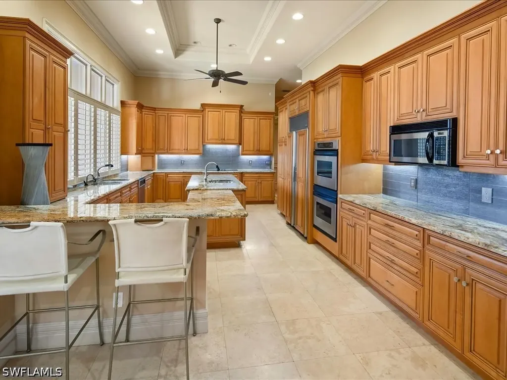 550 21st Avenue S Naples FL 34102