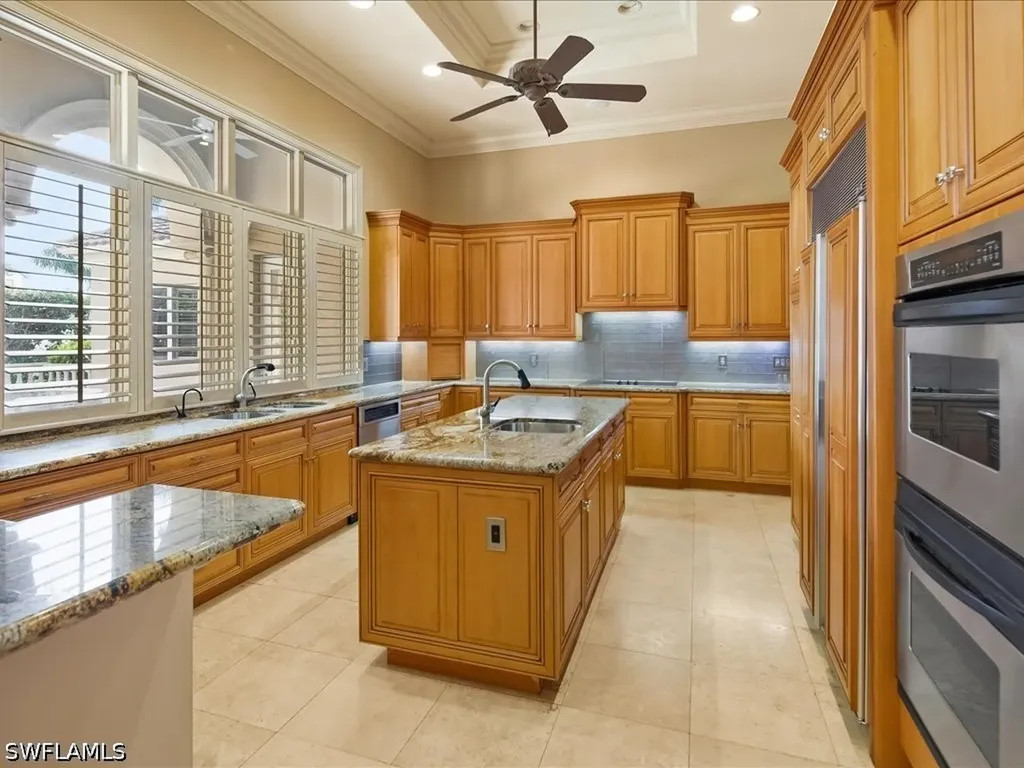 550 21st Avenue S Naples FL 34102