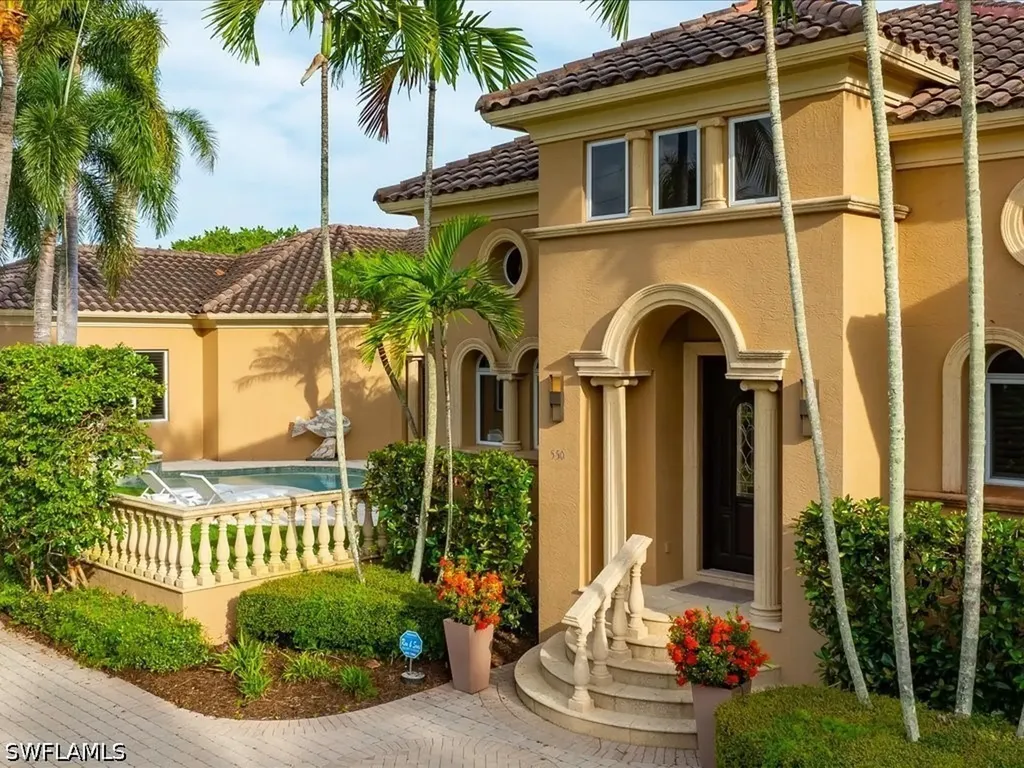 550 21st Avenue S Naples FL 34102