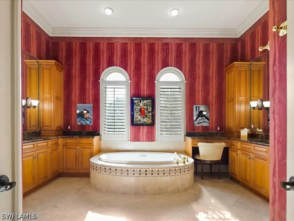 550 21st Avenue S Naples FL 34102