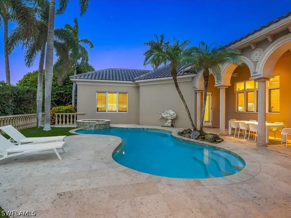 550 21st Avenue S Naples FL 34102
