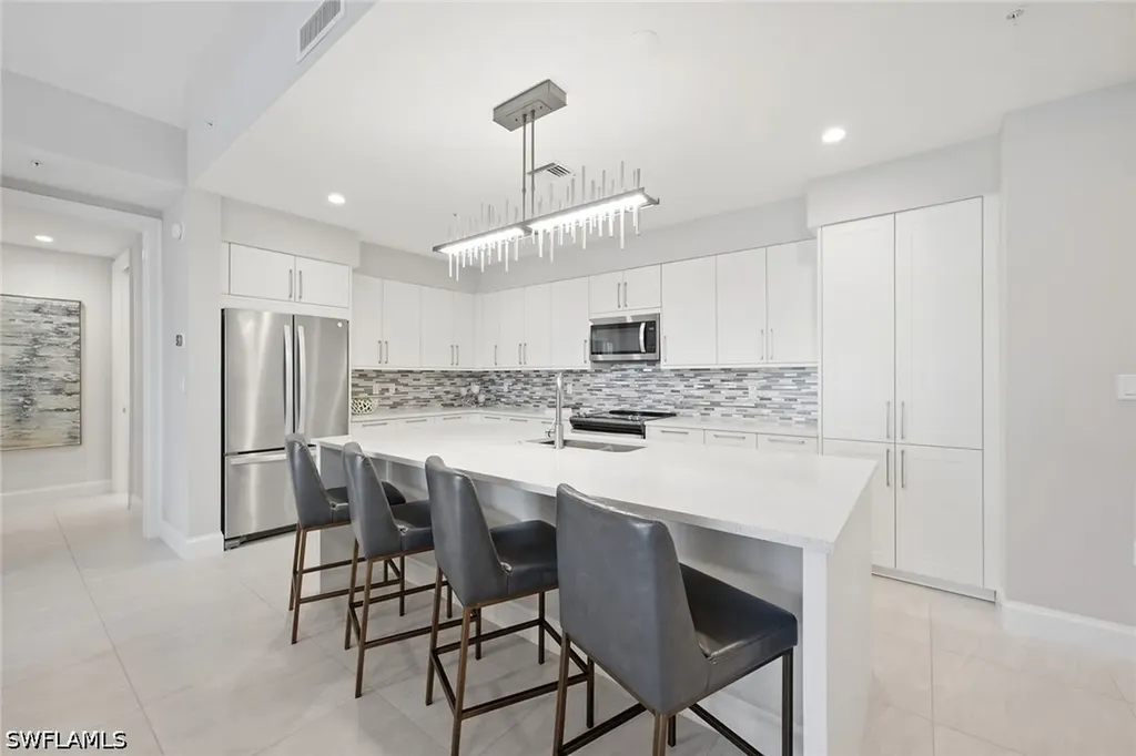 1111 Central Avenue Naples FL 34102