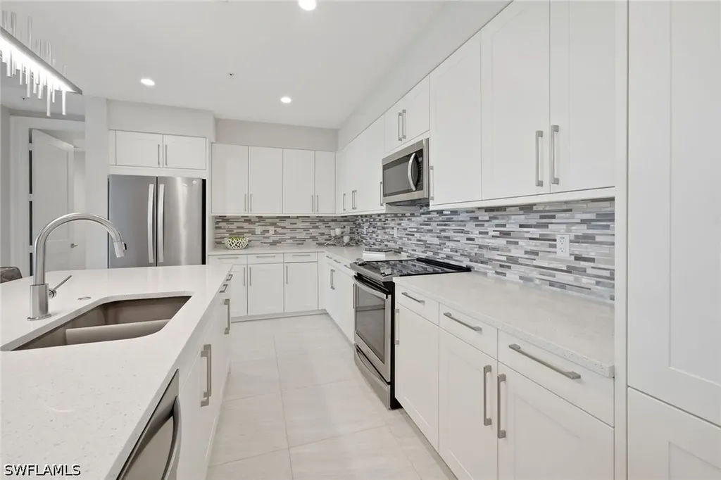 1111 Central Avenue Naples FL 34102