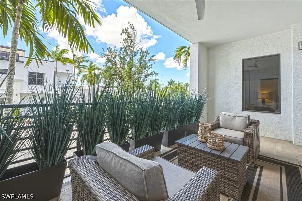 1111 Central Avenue Naples FL 34102