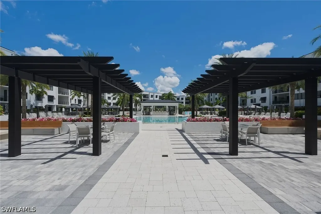 1111 Central Avenue Naples FL 34102