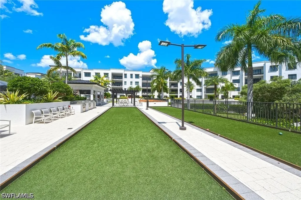 1111 Central Avenue Naples FL 34102