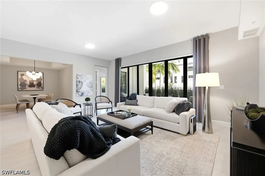 1111 Central Avenue Naples FL 34102