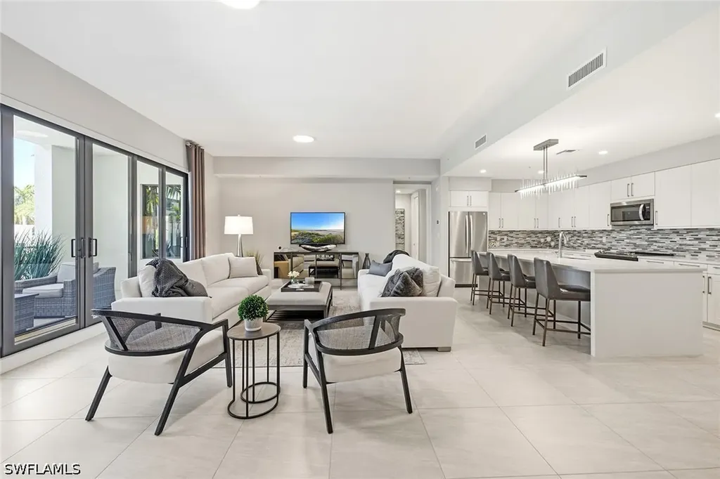 1111 Central Avenue Naples FL 34102