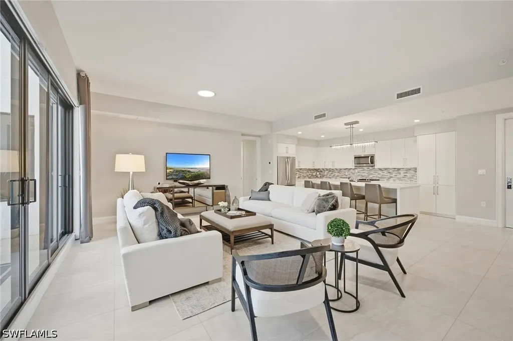 1111 Central Avenue Naples FL 34102