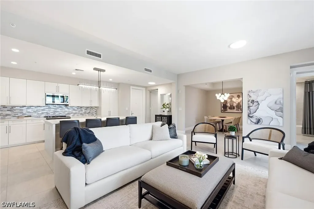 1111 Central Avenue Naples FL 34102