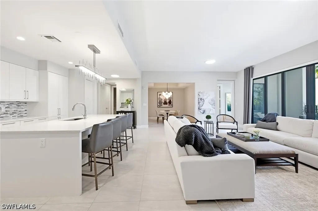 1111 Central Avenue Naples FL 34102