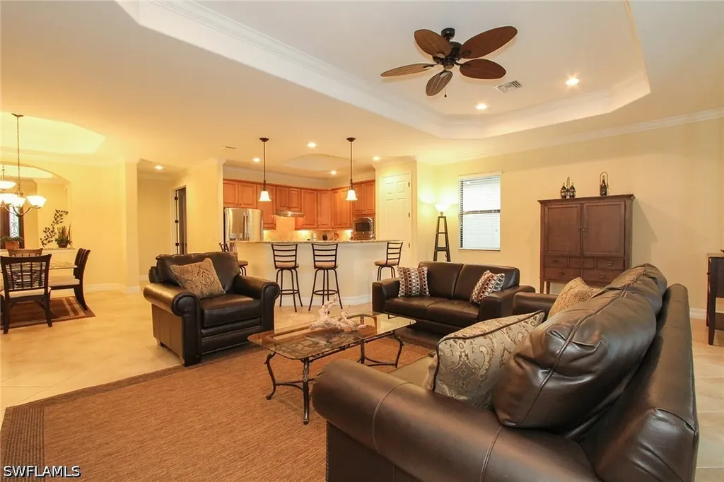 3122 Aviamar Circle Naples FL 34114