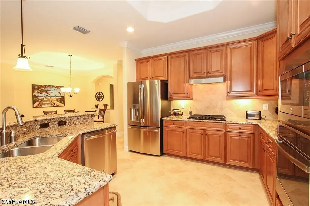 3122 Aviamar Circle Naples FL 34114