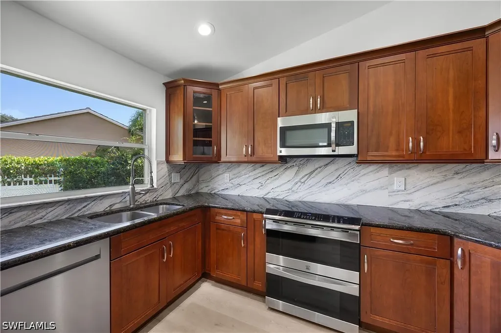 12960 Eagle Pointe Circle Fort Myers FL 33913