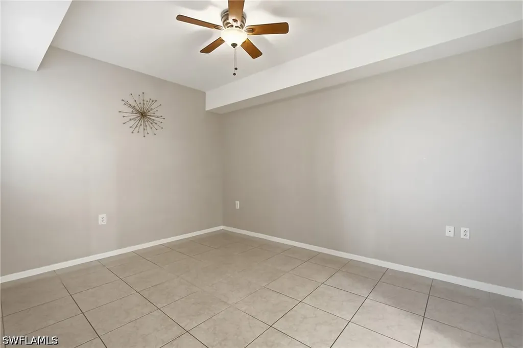 8251 Pathfinder Loop Fort Myers FL 33919