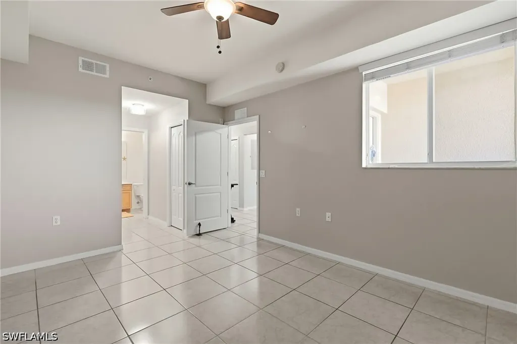 8251 Pathfinder Loop Fort Myers FL 33919