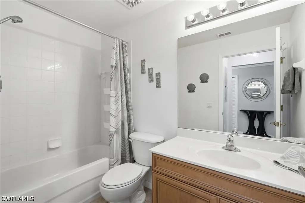 8251 Pathfinder Loop Fort Myers FL 33919
