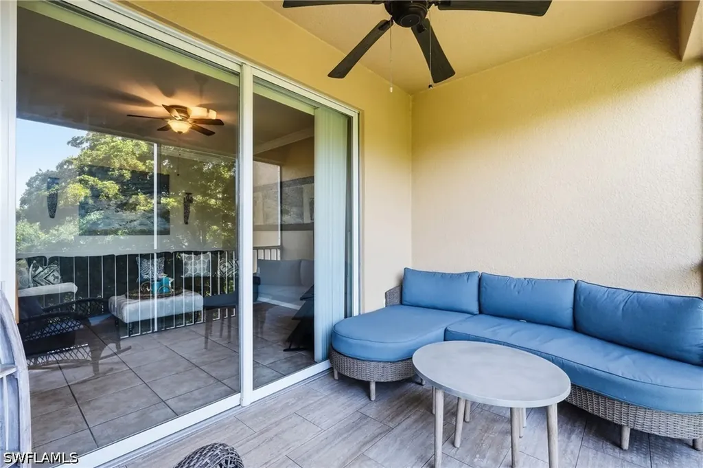 8251 Pathfinder Loop Fort Myers FL 33919