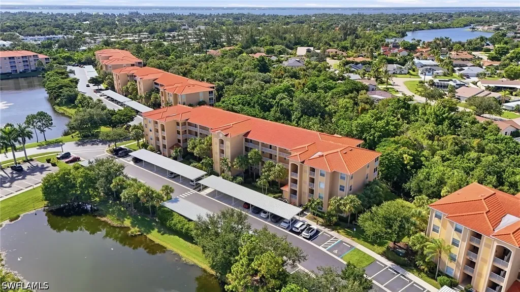 8251 Pathfinder Loop Fort Myers FL 33919