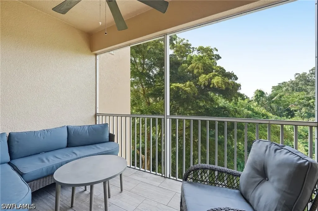 8251 Pathfinder Loop Fort Myers FL 33919