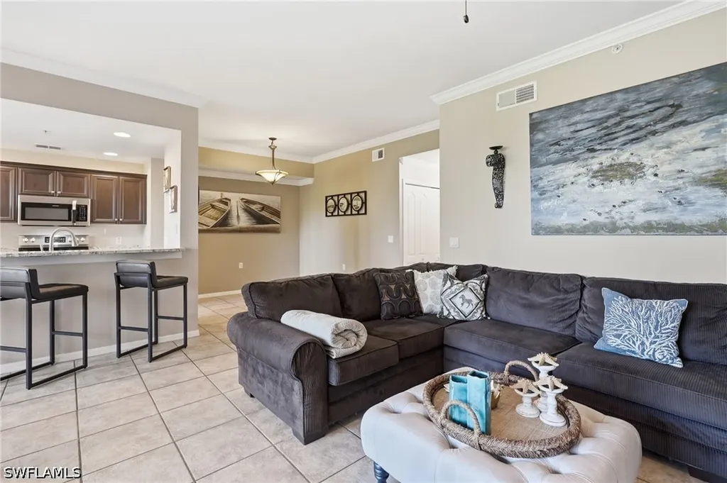 8251 Pathfinder Loop Fort Myers FL 33919