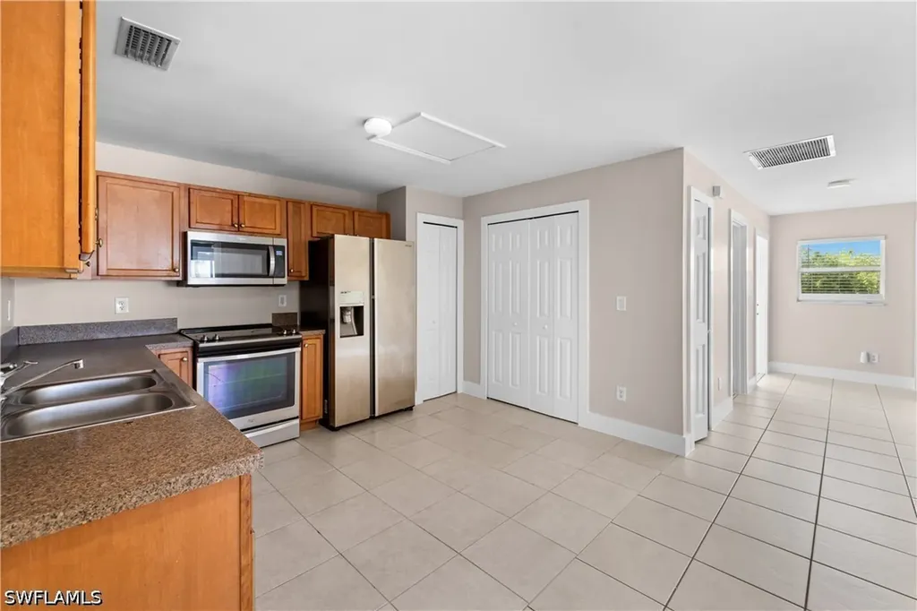 909 Jaguar Boulevard Lehigh Acres FL 33974