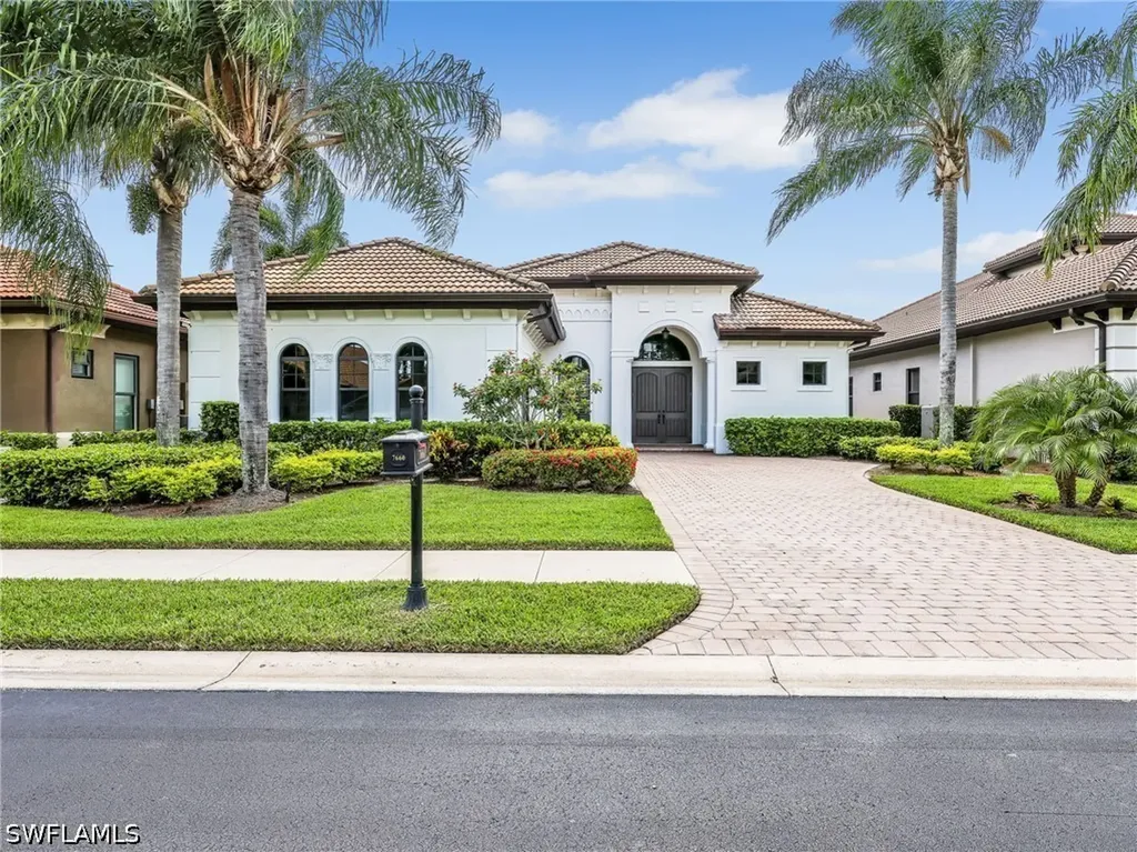 7660 Cottesmore Drive Naples FL 34113