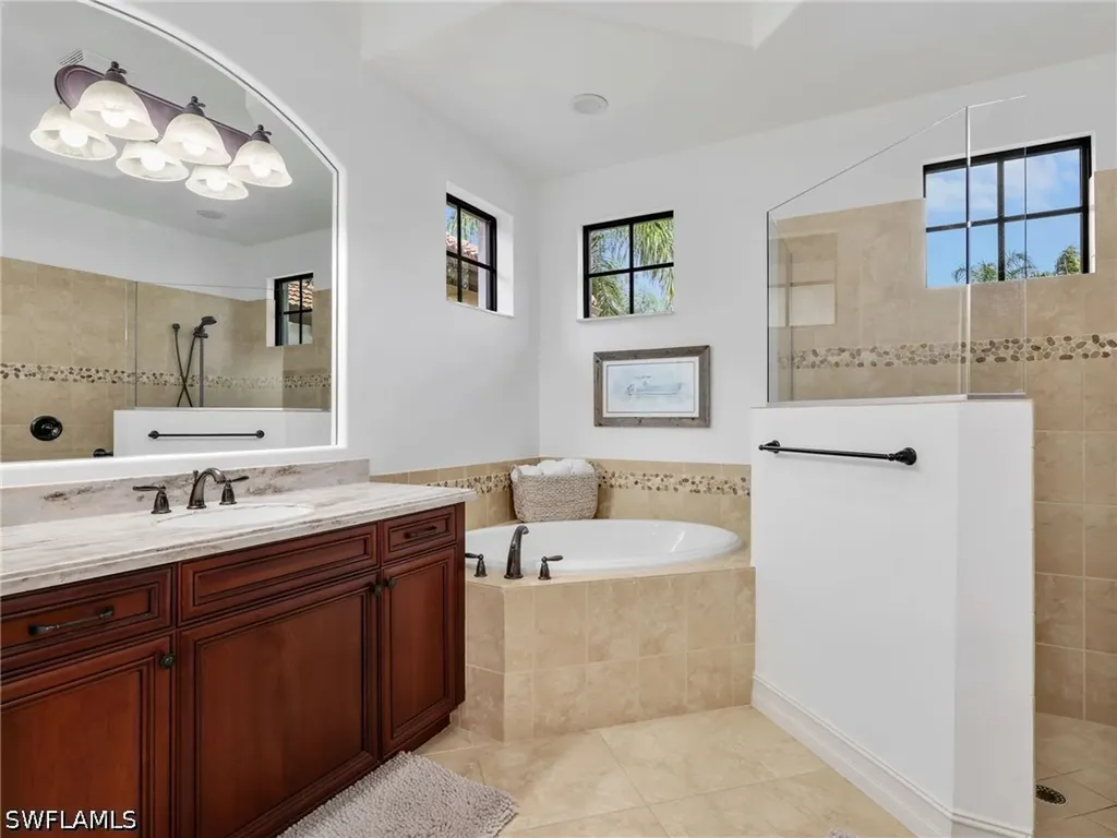 7660 Cottesmore Drive Naples FL 34113